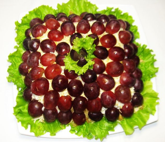 Новогодний куриный салат